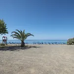 Royal 3*