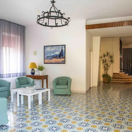 Hotel Royal